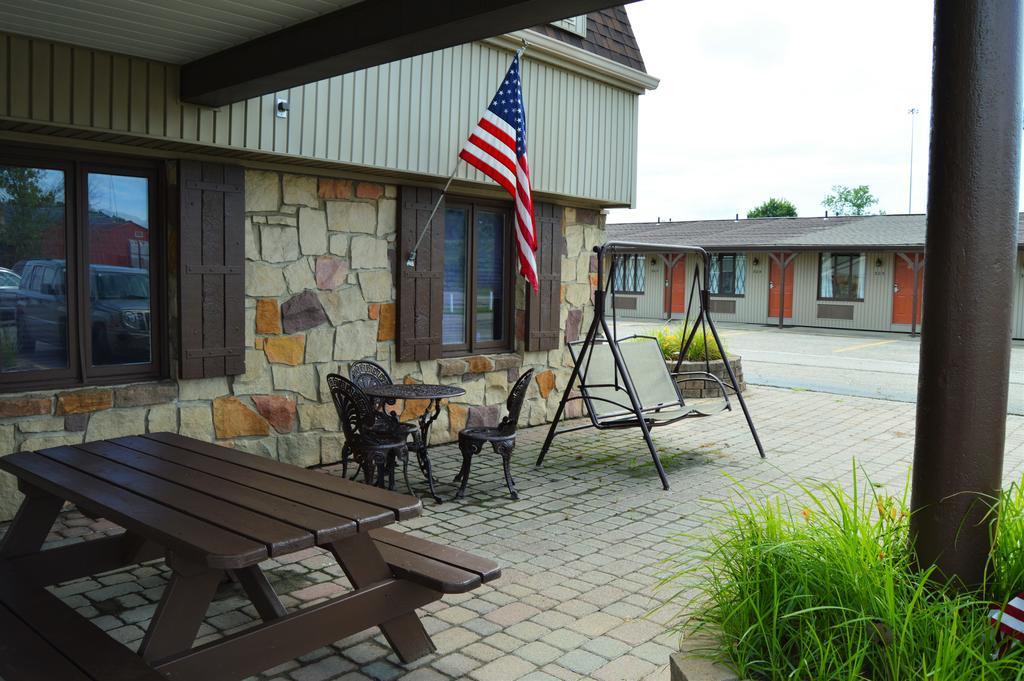 Deer Creek Motel Cambridge Buitenkant foto